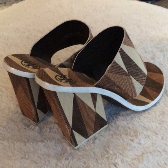 Tory Burch block heel sandals - Picture 4 of 4